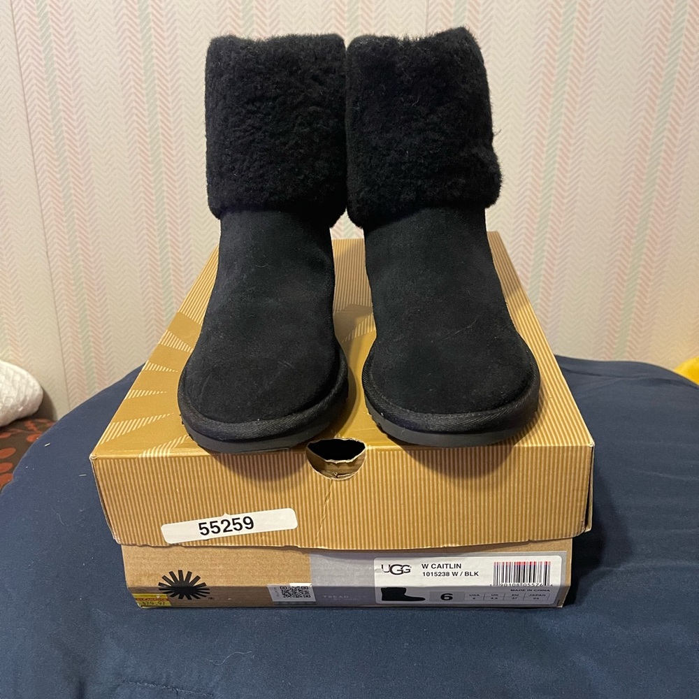 UGG Women's Black Winter Boots